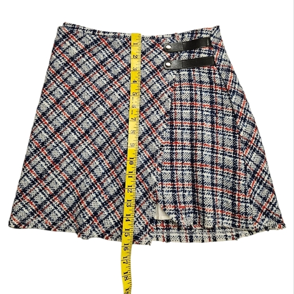 Urban Outfitters Huntley Wool Wrap Mini Skirt In Blue And Red Plaid Sz Small NWT - Picture 6 of 9